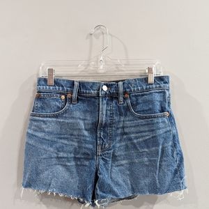 Cutoff denim shorts